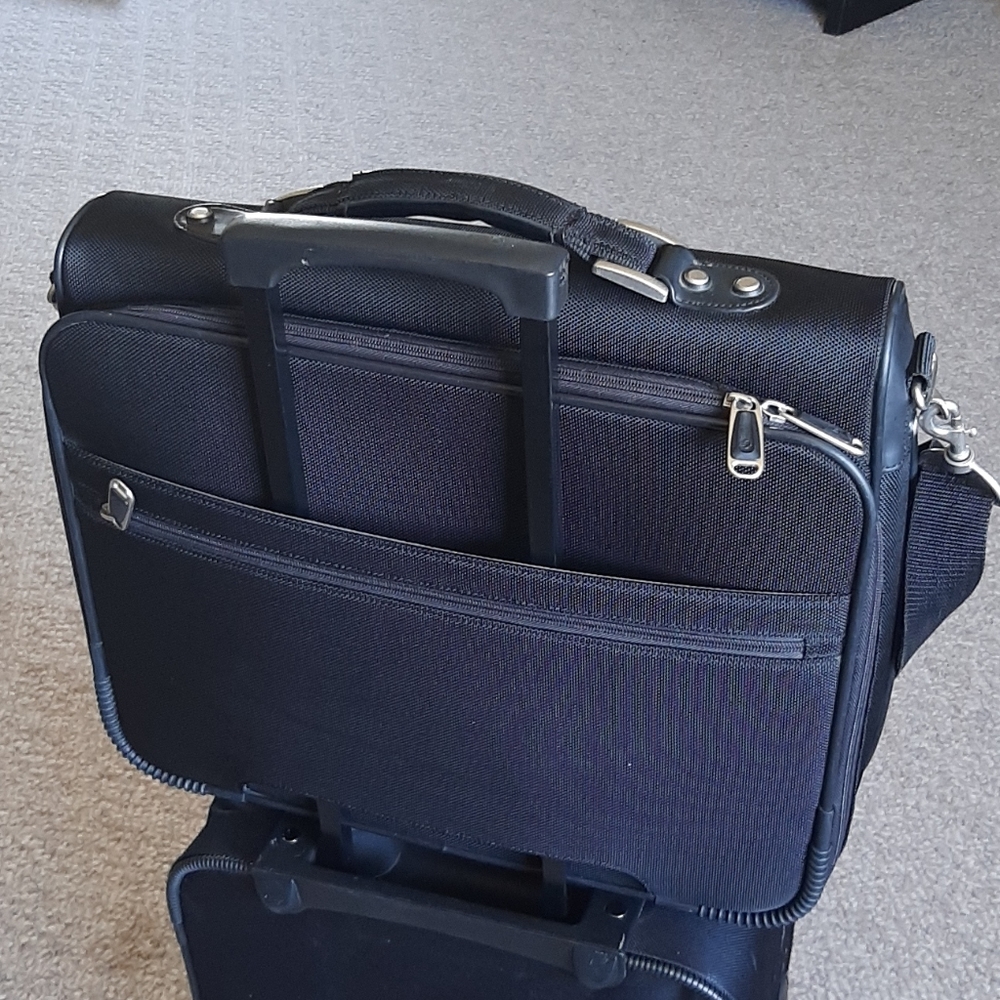 Samsonite Briefcase. - Picture 12 of 13